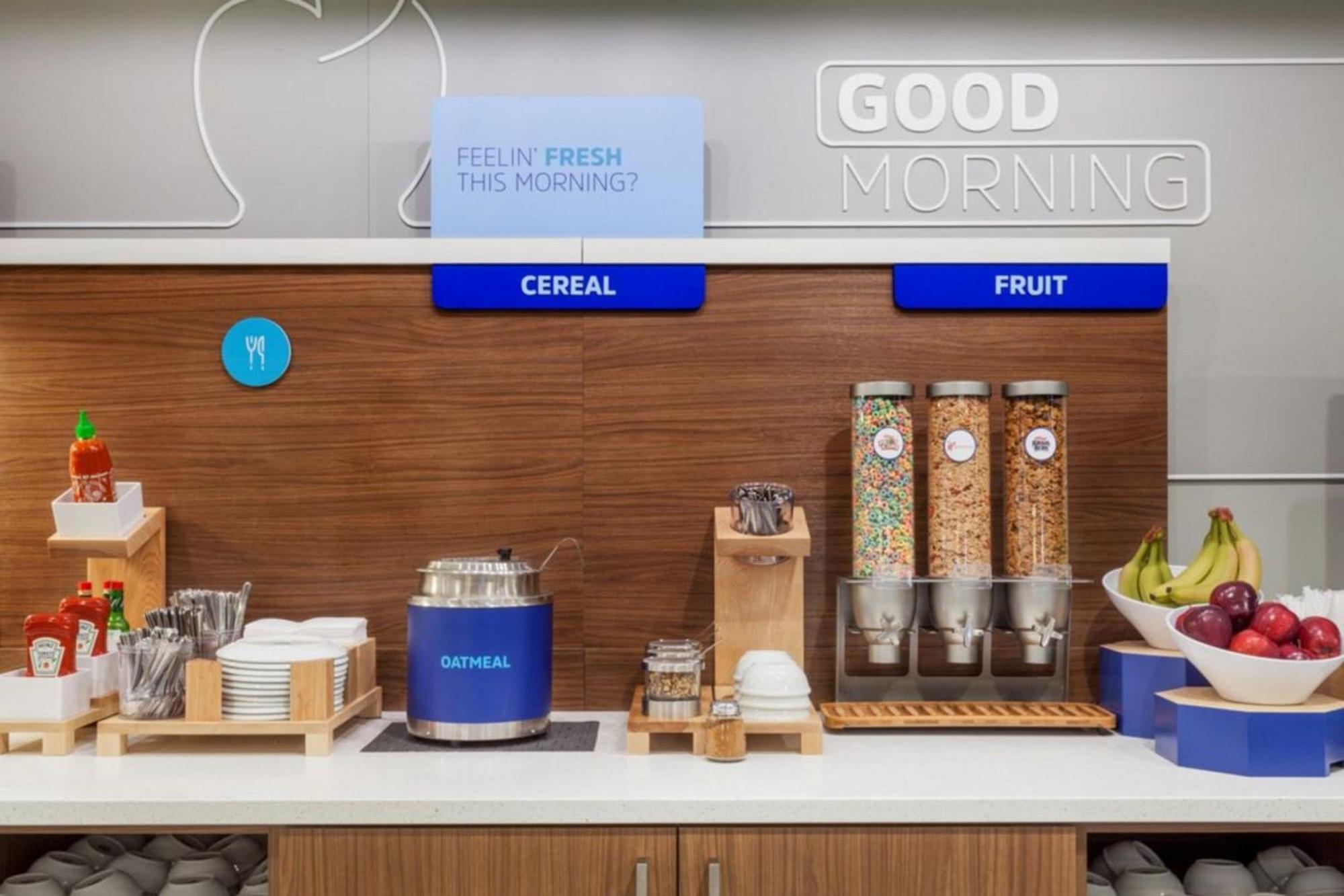 Holiday Inn Express & Suites Buford - Mall Of Georgia By Ihg Esterno foto